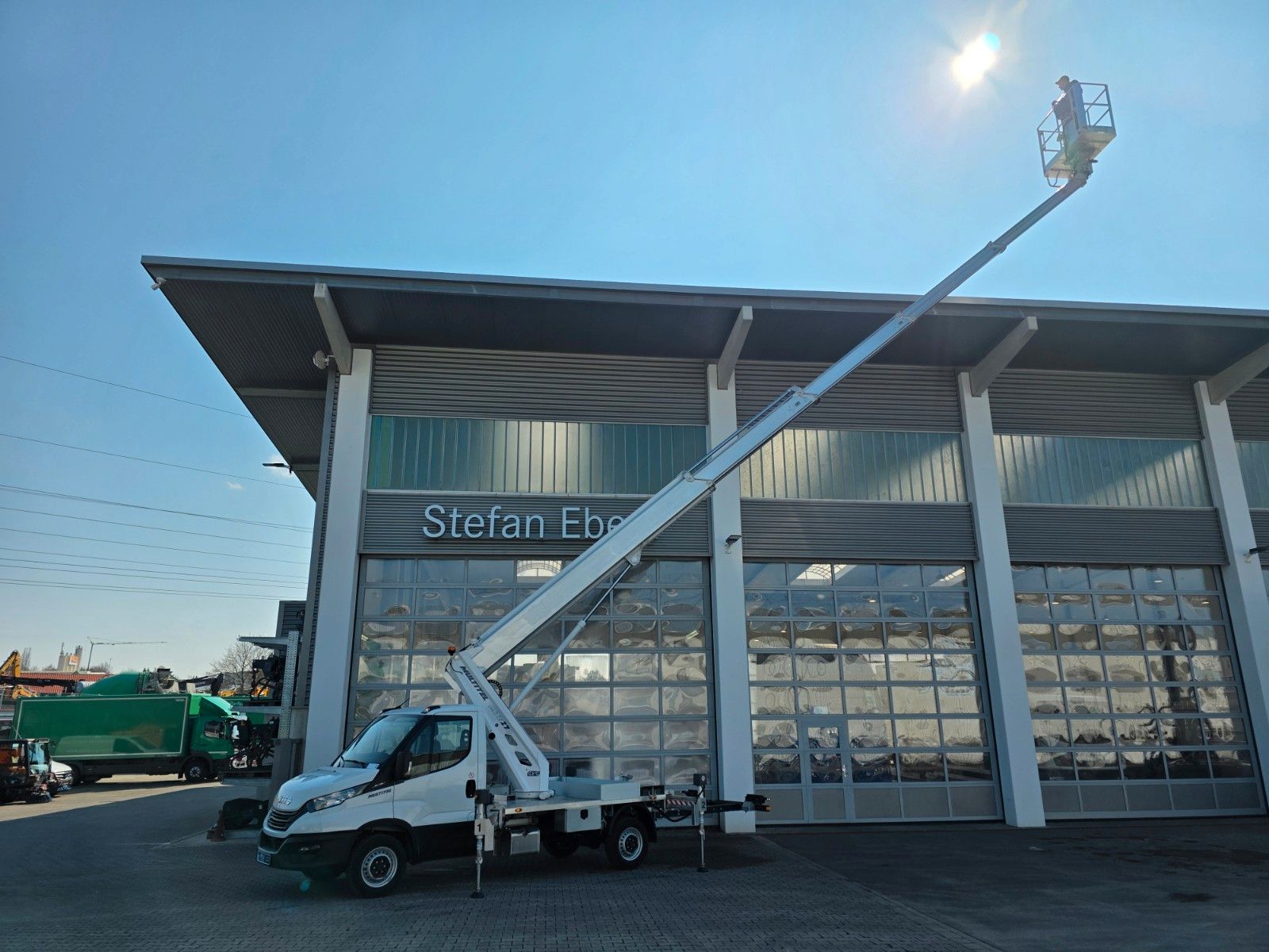 Fahrzeugabbildung Iveco Daily 35S14 *MULTITEL MTE 270*27Meter*