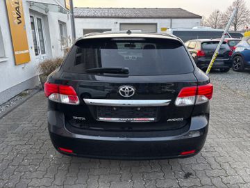 Toyota Avensis - 5