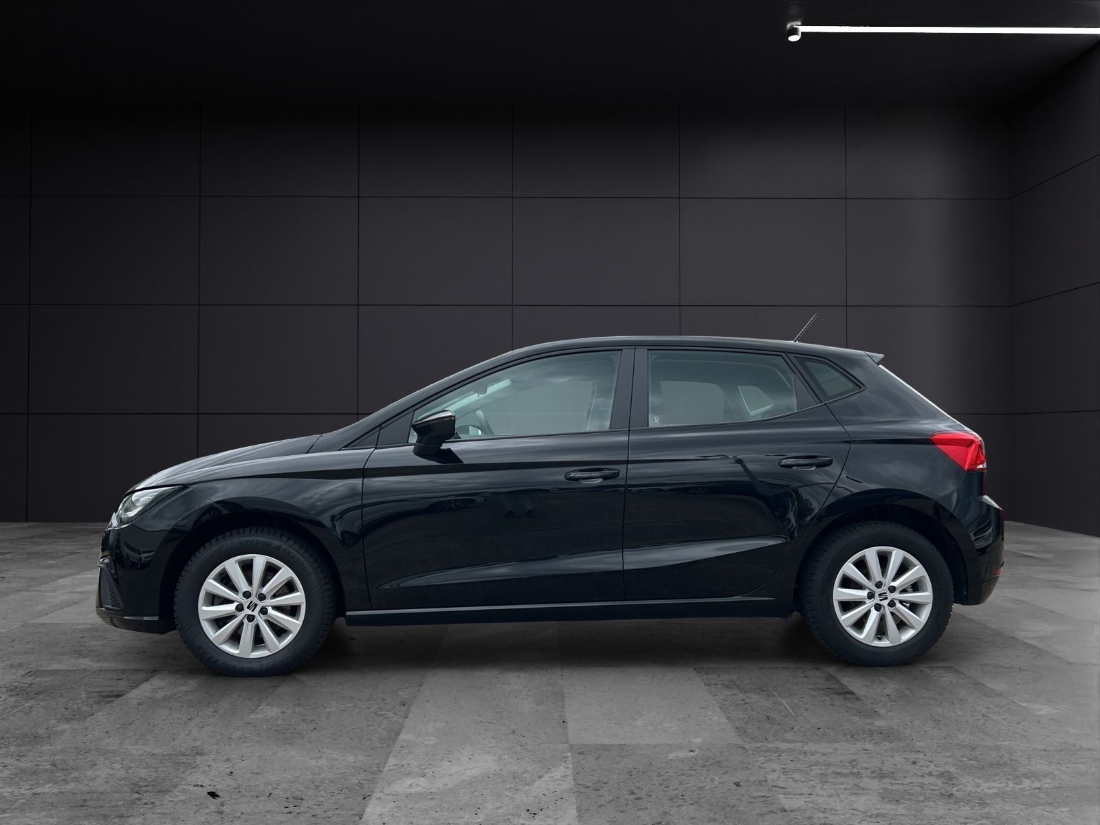 Fahrzeugabbildung SEAT Ibiza TSI Style DSG LED SHZ PDC CarPlay GRA