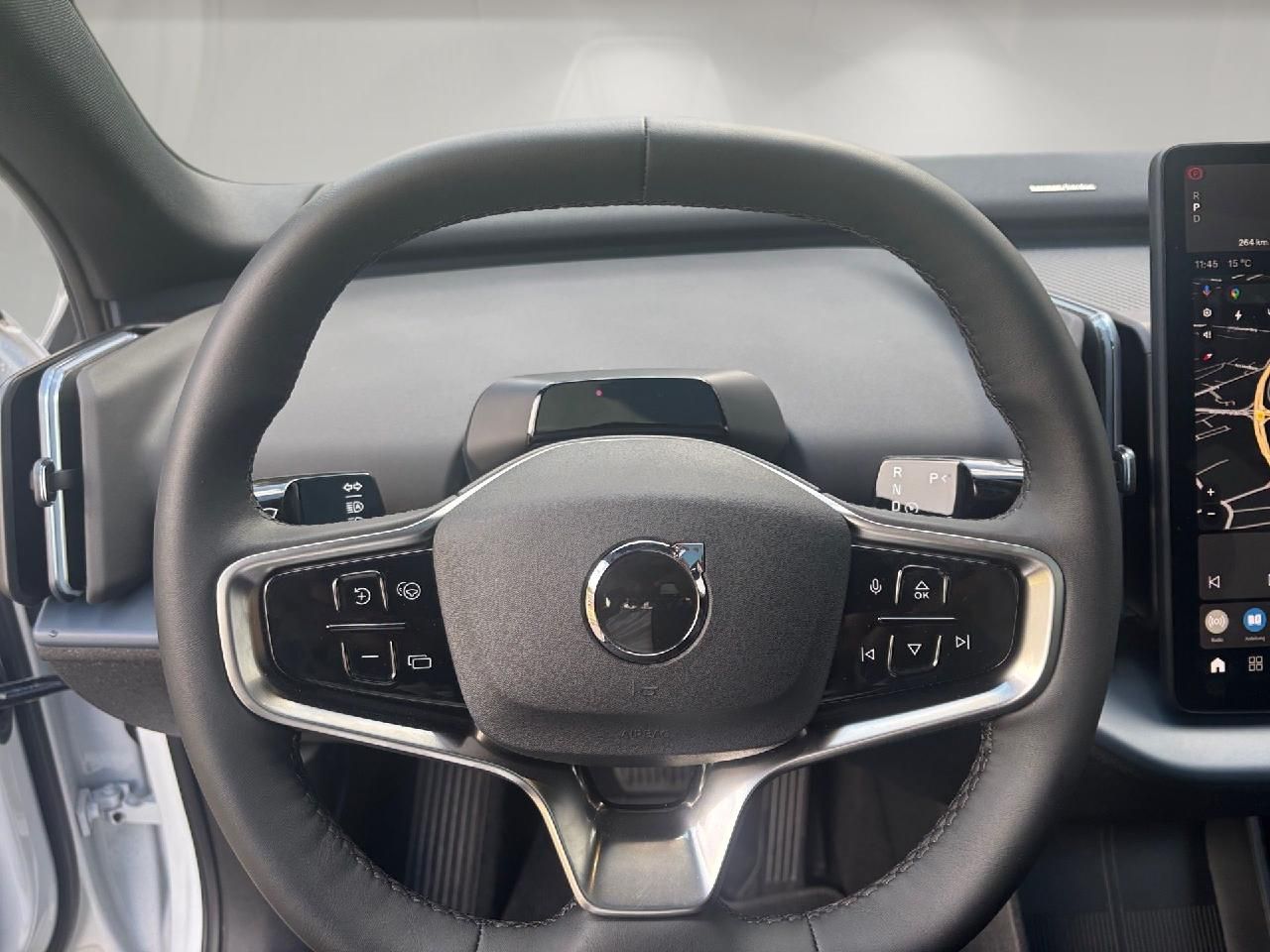 Fahrzeugabbildung Volvo EX30 Cross Country P8 Ultra Performance Pure