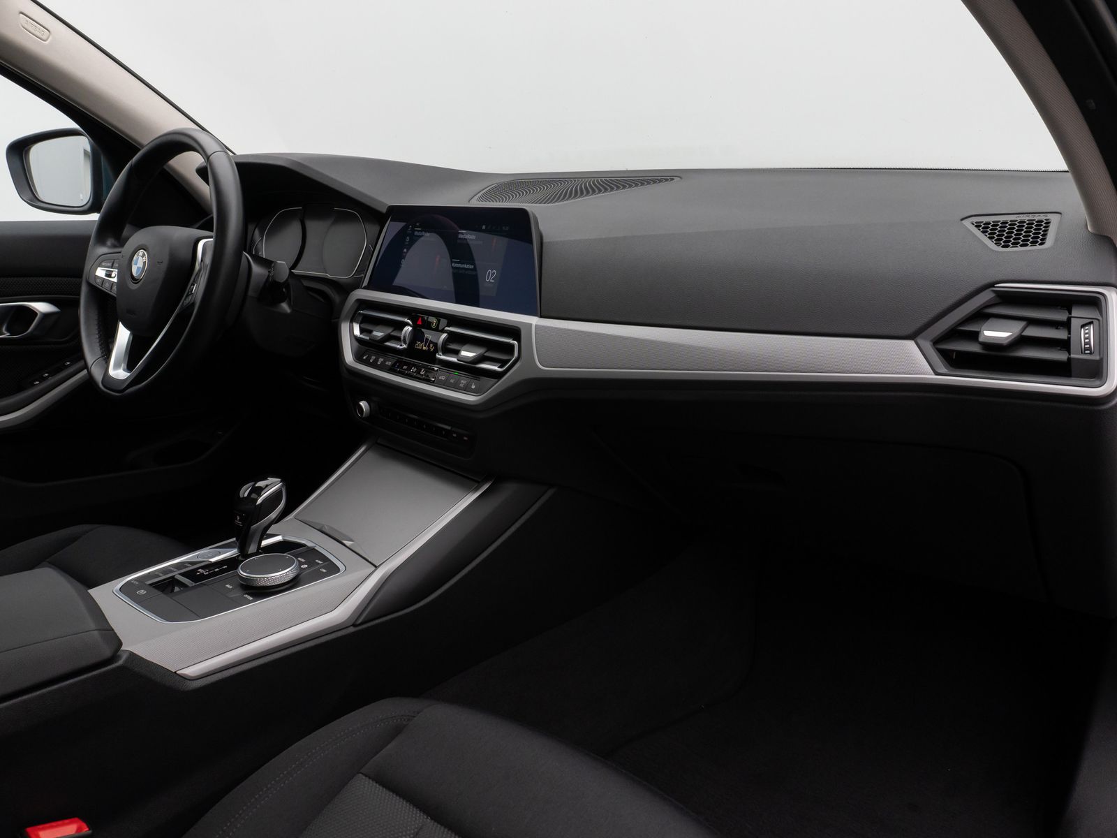 Fahrzeugabbildung BMW 320d Panorama DAB PDC Sitzhzg Geschwindigkeitsre