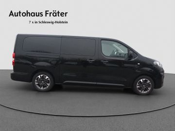 Fotografie des Opel Zafira Life Tourer L 2.0D AT Leder STANDHEIZUNG