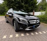 Mercedes-Benz GLA 180 - - Mercedes-Benz GLA 180 von privat