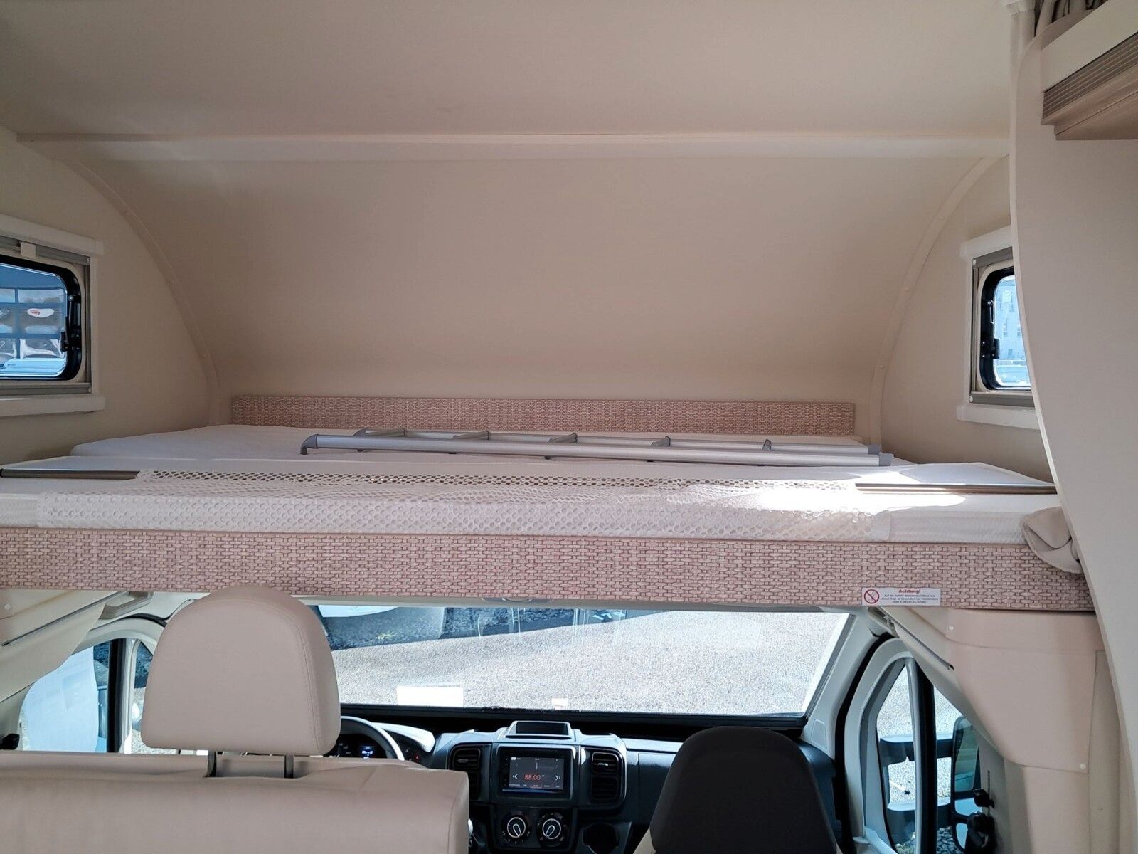 Fahrzeugabbildung Eura Mobil Activa One AO 690 HB Travel-Paket/Mark./Lithium.