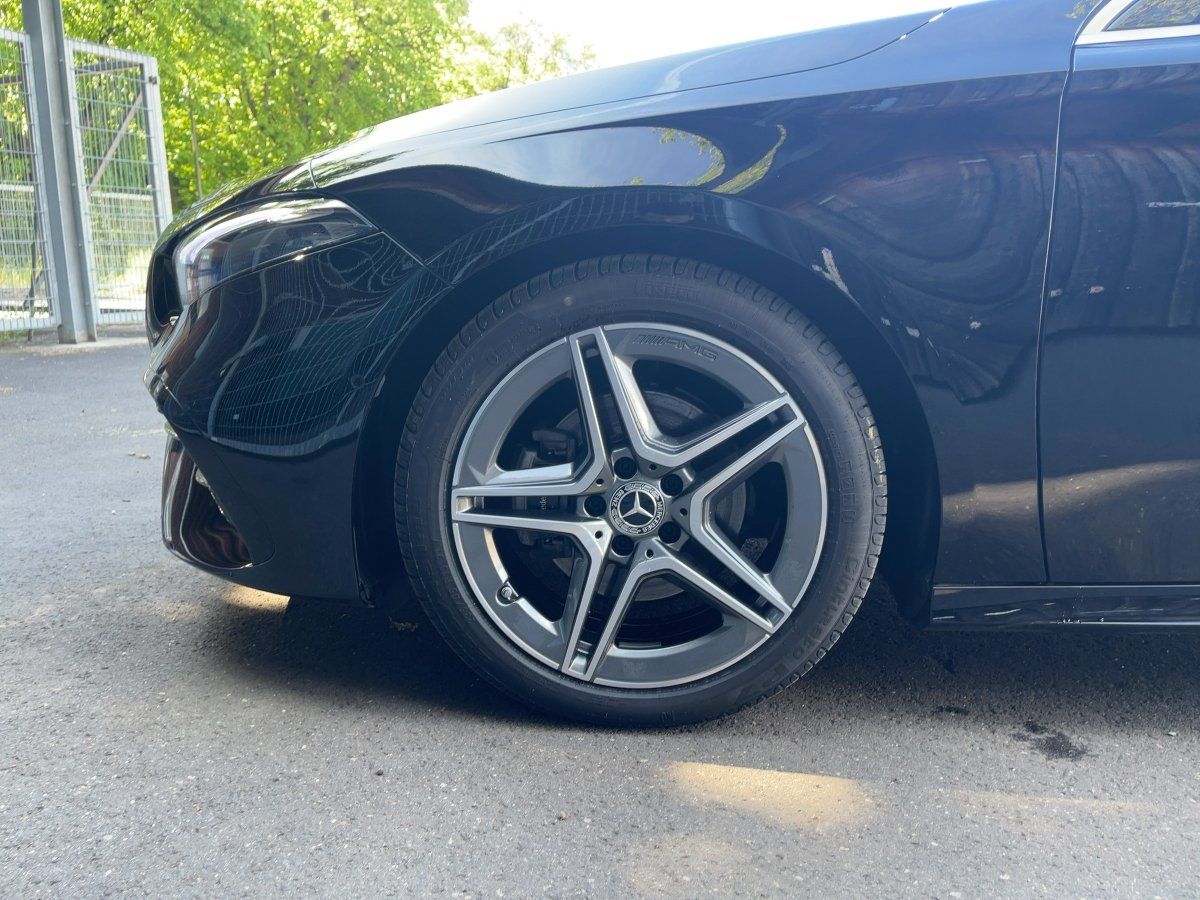Fahrzeugabbildung Mercedes-Benz A 180 d AMG/Kamera/LED/AHK