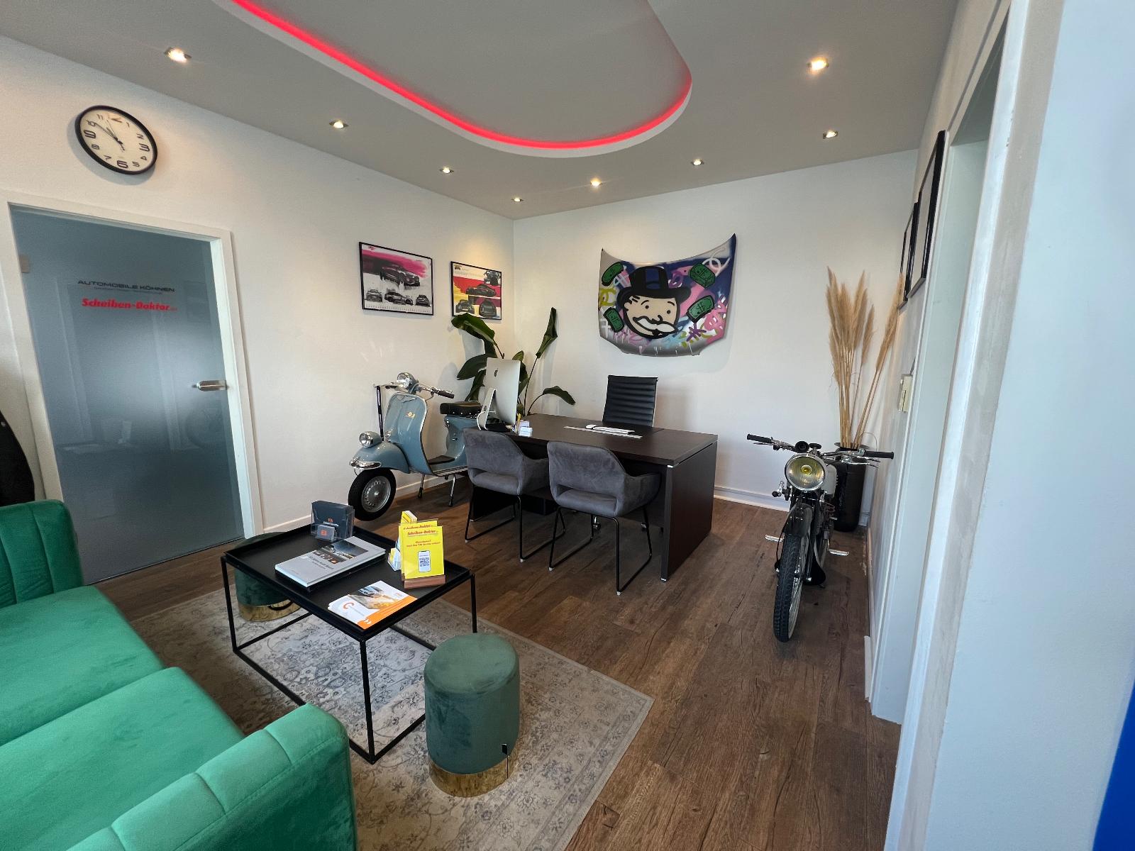 showroom-image-bottom