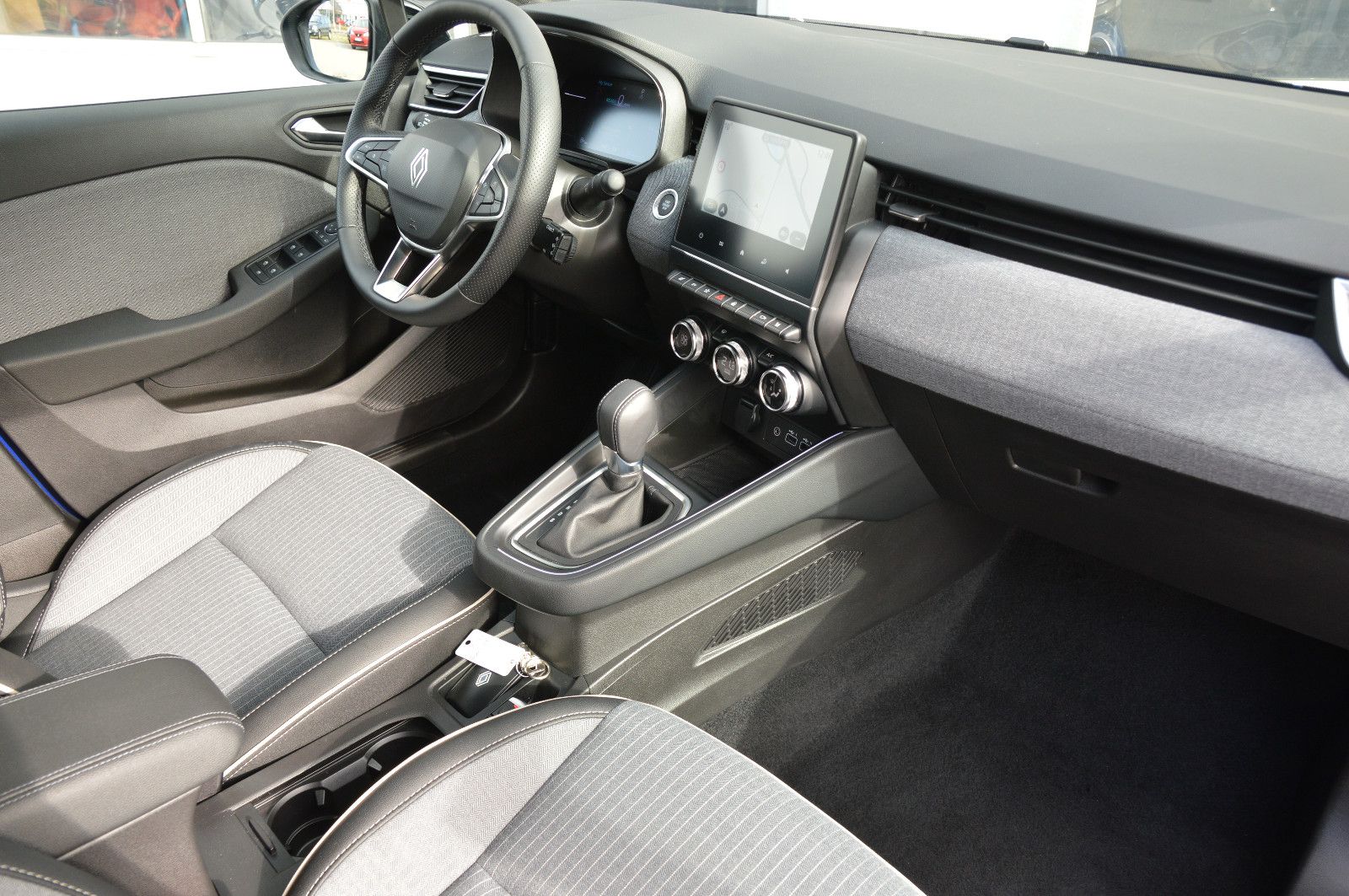 Fahrzeugabbildung Renault Clio V E-Tech Full Hybrid 145 Techno