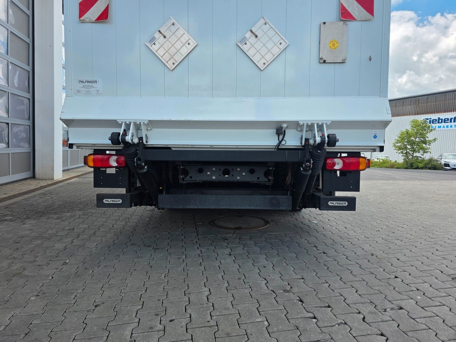 Fahrzeugabbildung Iveco Eurocargo ML75E16 LBW 1.000kg