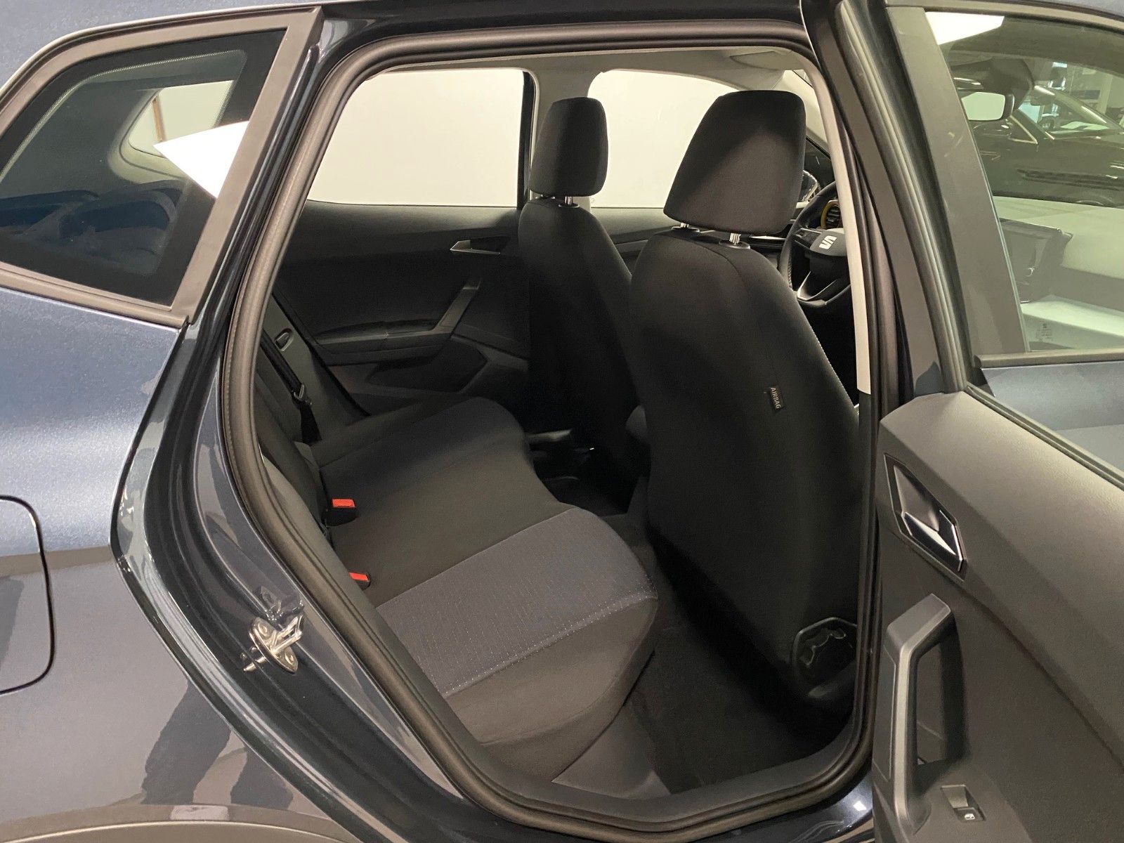 Fahrzeugabbildung SEAT Arona 1.0 TSI STYLE+2030 GARANTIE+Sitzheizung+BC