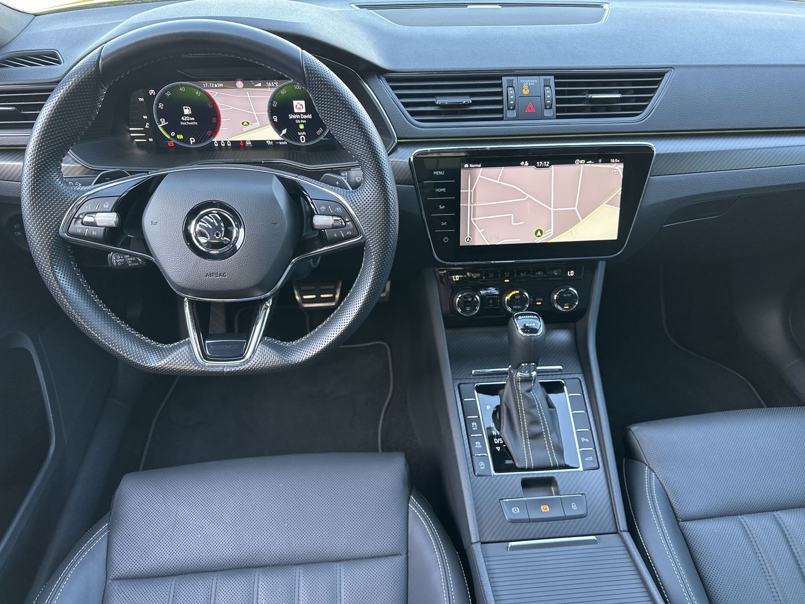 Fahrzeugabbildung SKODA Superb Sportline 4x4 NAV+LED+PANO+AHK+MEMORY+ACC