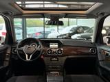 Mercedes-Benz GLK 250 *1.Hand*Panorama*Holz Wurzelnuss* - Mercedes-Benz GLK-Class mit Benzin-Antrieb