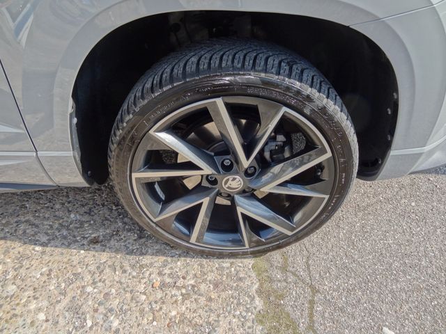 Fahrzeugabbildung Skoda Karoq Sportline/2.Hd/LED/Pano/Virtual/Navi/SitzH