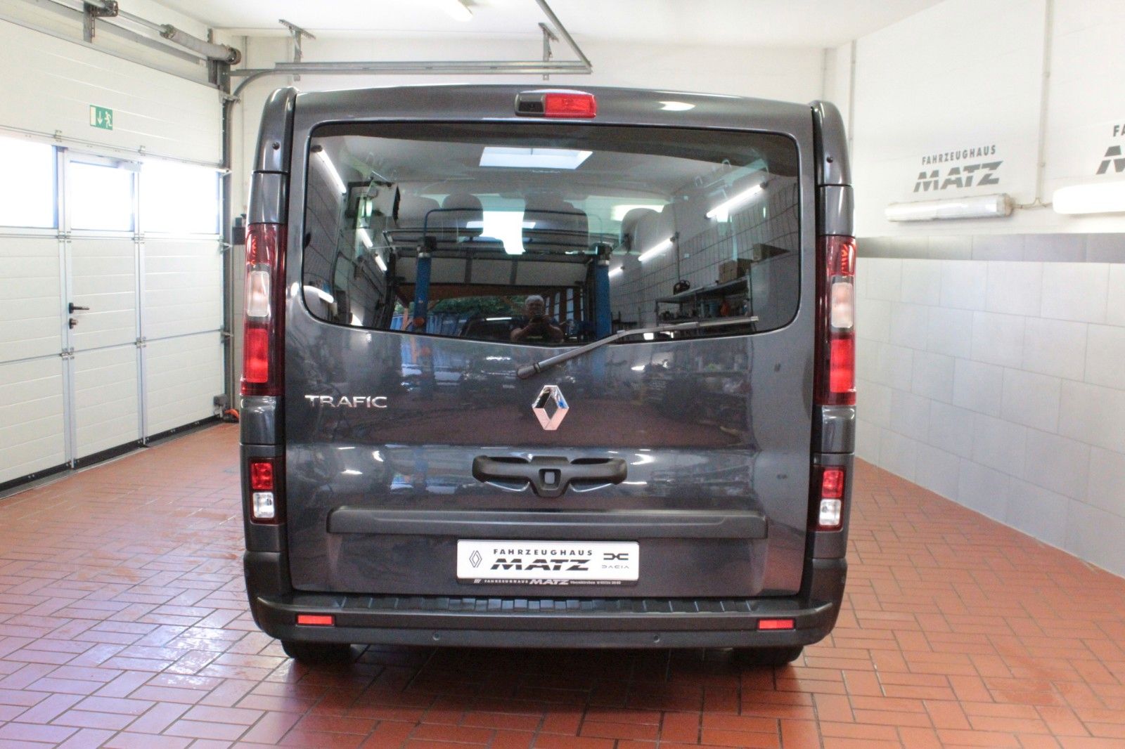Fahrzeugabbildung Renault Trafic Grand L2H1 Blue DCI EDC Automatik