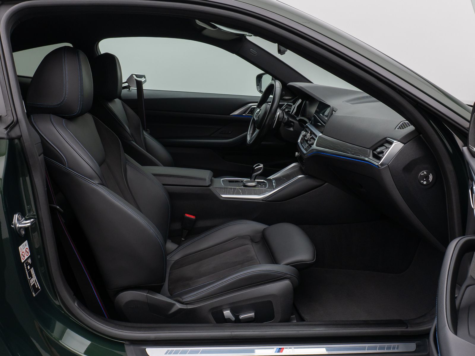 Fahrzeugabbildung BMW M440i  Coupé Kamera DAB H/K Fernlichtassist 19"