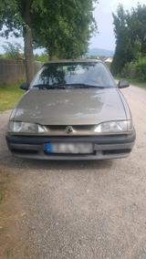 Renault  F  Baujahr 94 - Renault R 9