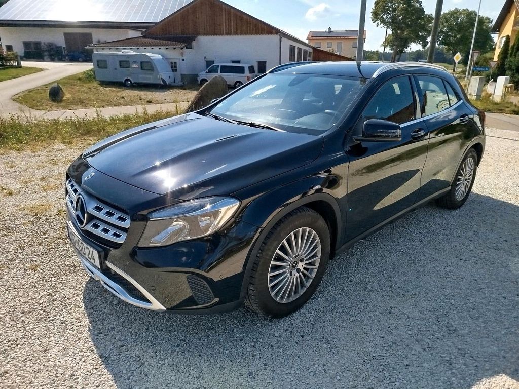 Image of Mercedes-Benz GLA 200
