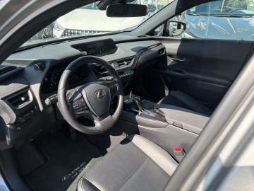 Lexus UX - 6