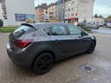 Opel Astra 1.6 Turbo Edition Scheckheft Navi PDC - Opel Astra aus 2010: 1.6