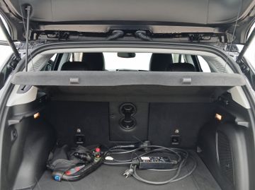 Jeep Compass 1.3 S 360+Kam.+KeyLess+Navi+SHZ+2xKlima