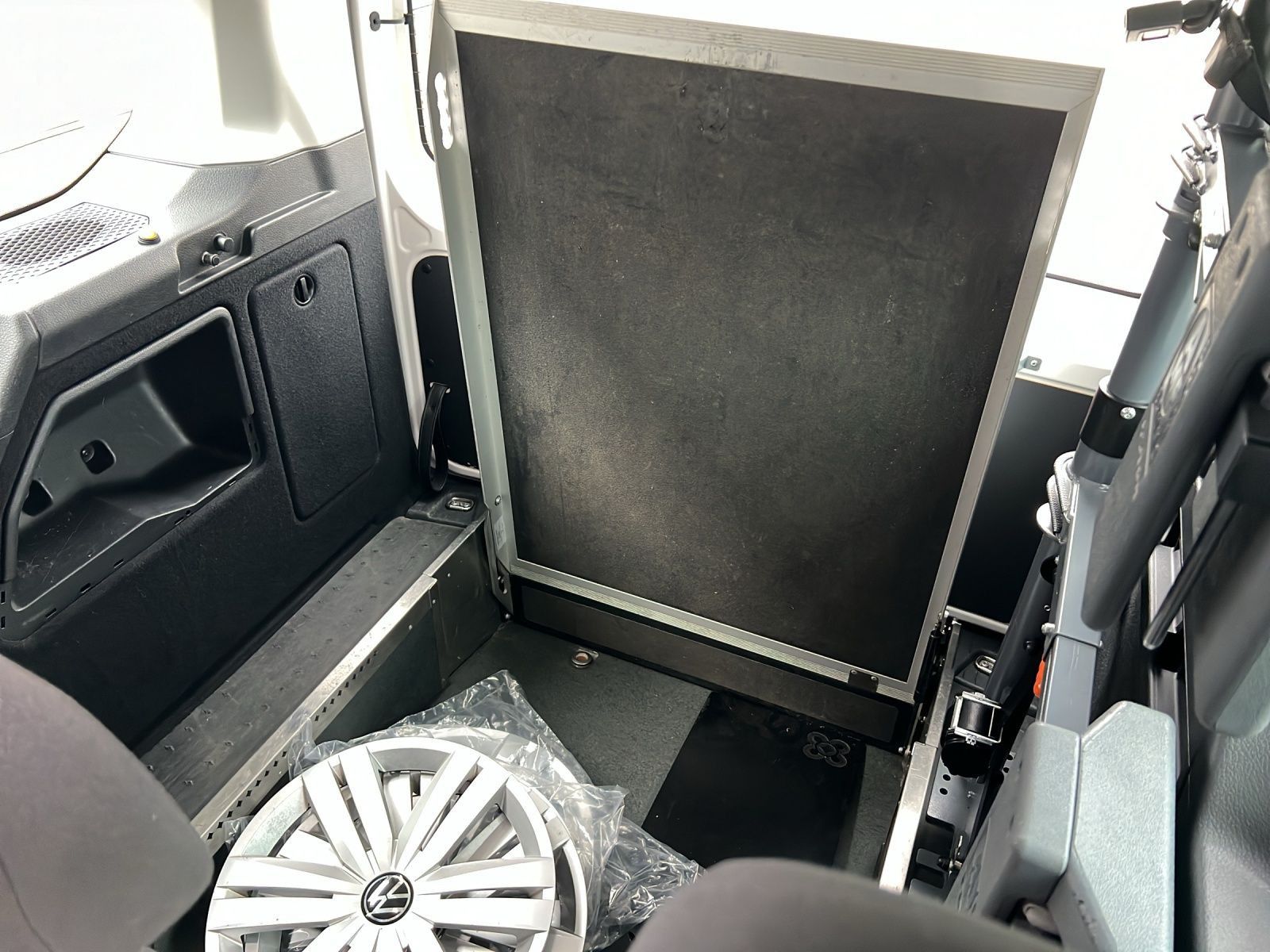 Caddy Kombi Maxi 5-Sitzer 1,5 l 84 kW TSI BTW*KM