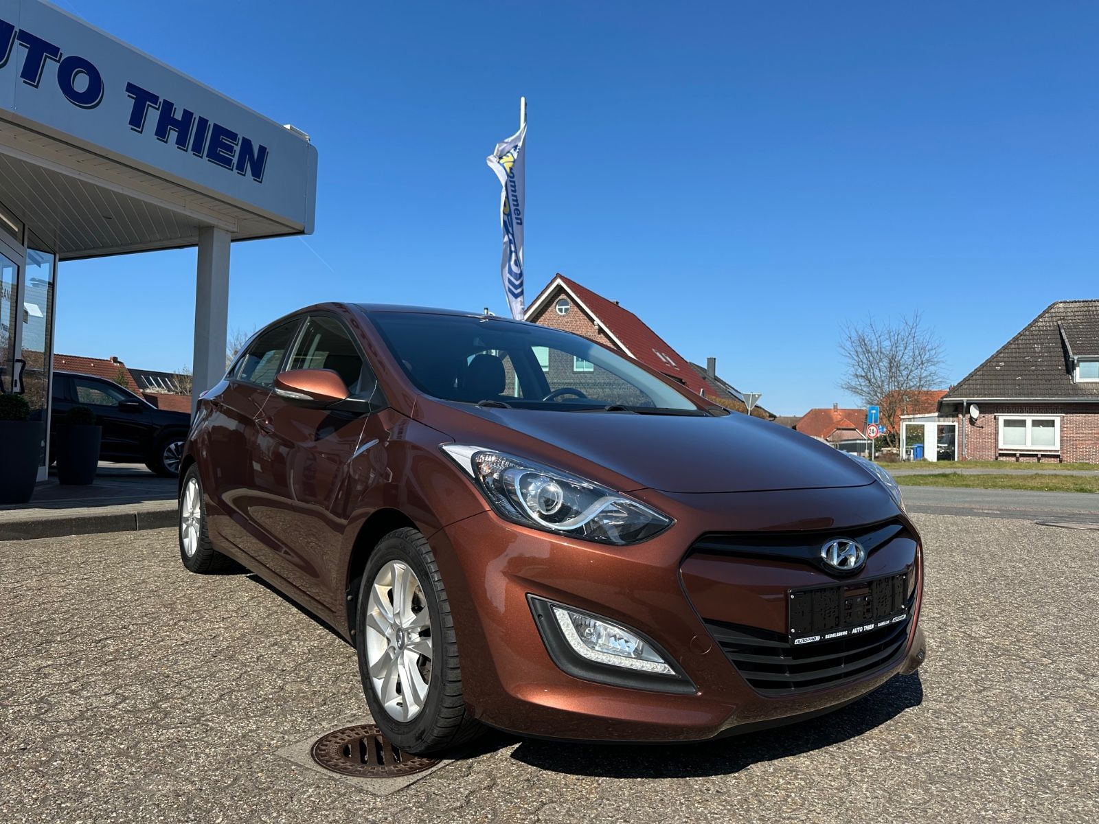 Fahrzeugabbildung Hyundai i30 1.4 Intro Edition Shzg/GJR/Klimaautom/LM16"