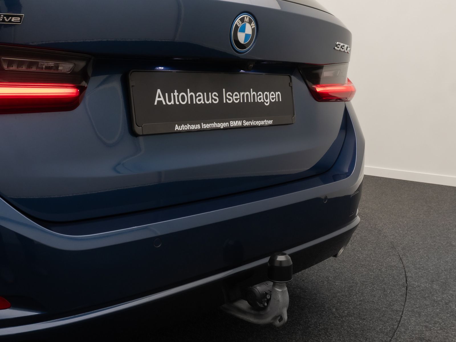 Fahrzeugabbildung BMW 330e xD H/K DAB Kamera AHK Komfort HUD Sport
