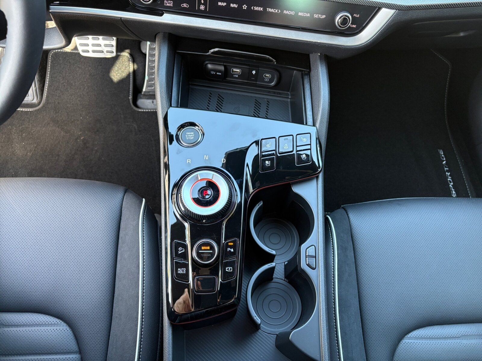 Fahrzeugabbildung Kia SPORTAGE 1.6T HEV AWD GTL DRIVE SOUND AKTIONLED