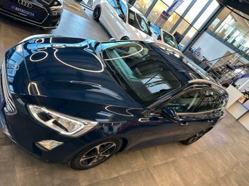 Ford Focus Turnier Cool & Connect*Spurhalte*LED*Navi*
