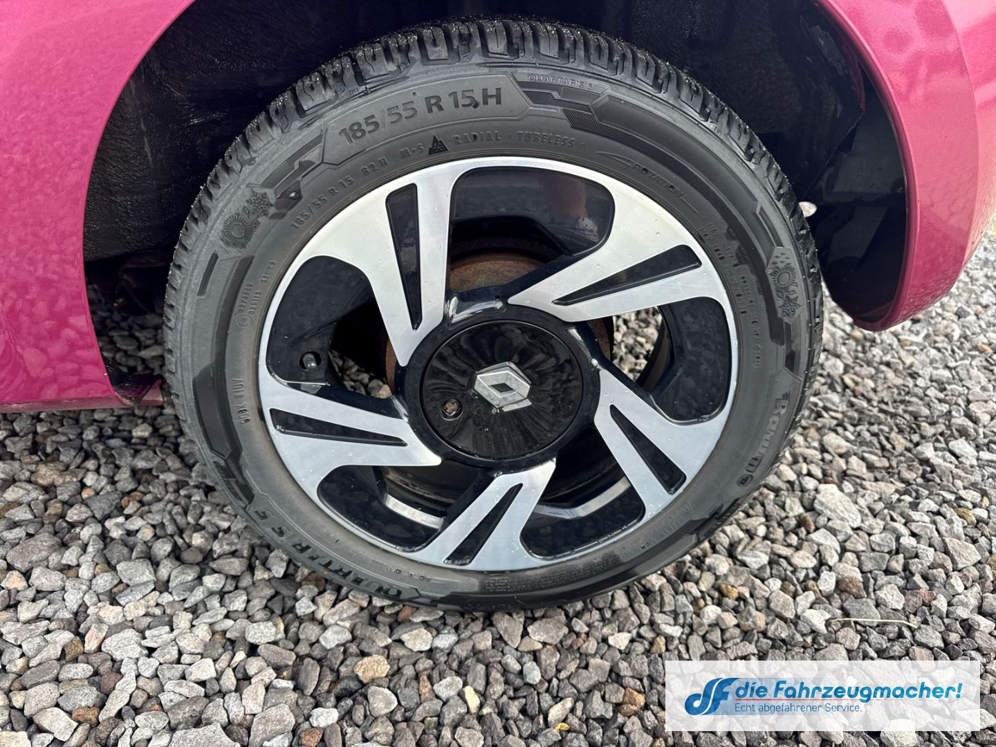 Fahrzeugabbildung Renault Twingo Dynamique 1.2 16V Temp Tel.-Vorb. GA Spee