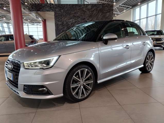 Audi A1 A1 Sportback 1.0 tfsi sline Neopatentati