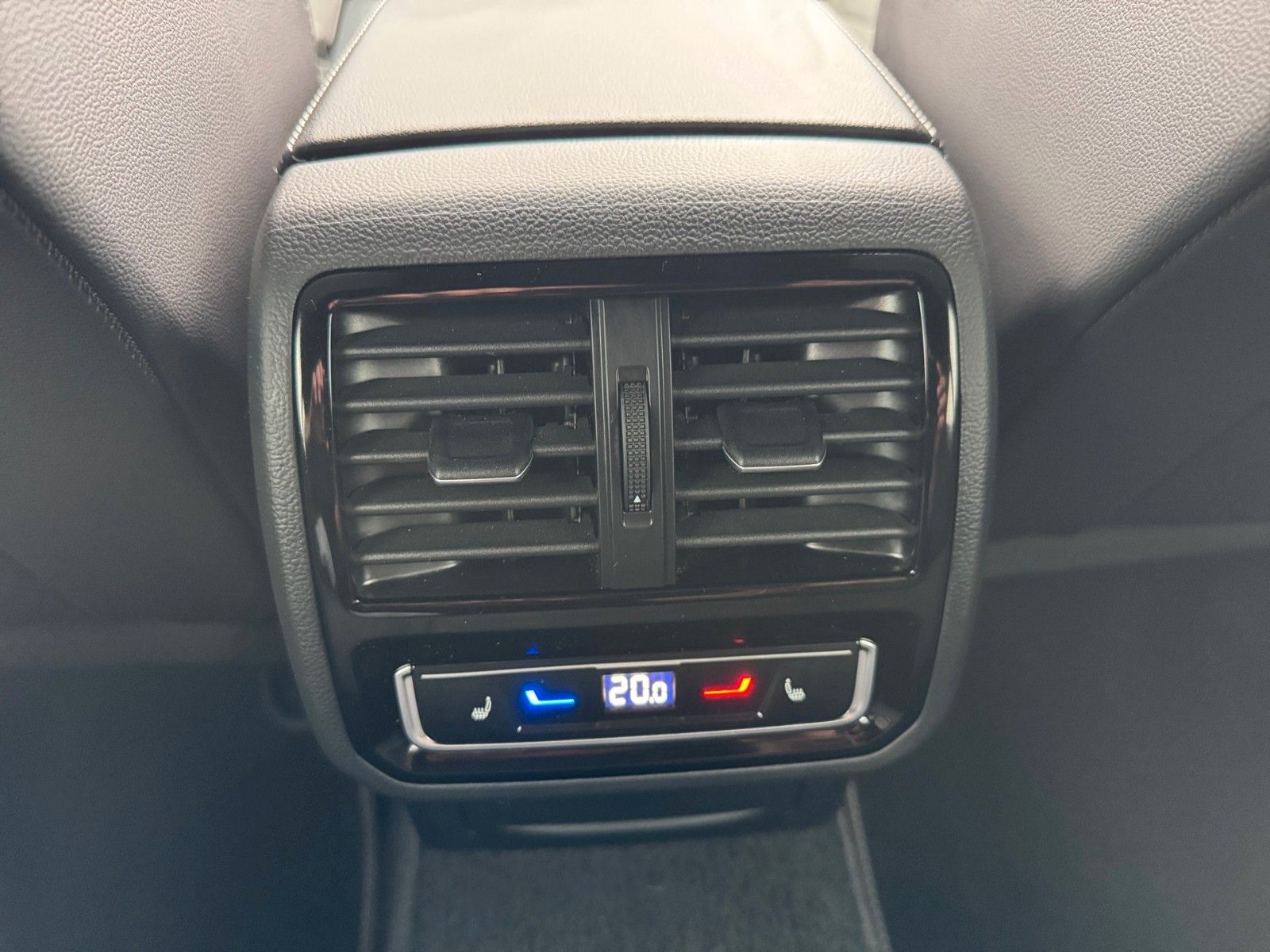 Fahrzeugabbildung Volkswagen Arteon Shooting Brake R-Line 2.0 TSI