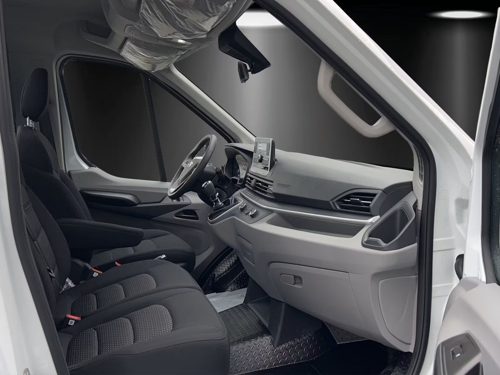 Fahrzeugabbildung Maxus eDeliver 9 Chassis Cab L3 N1 65 kWh