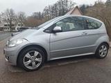 Mercedes-Benz A Klassse A 200 HU neu 8-fach Teilleder scheckh. - gebrauchte Mercedes-Benz A 200 aus dem Jahr 2009