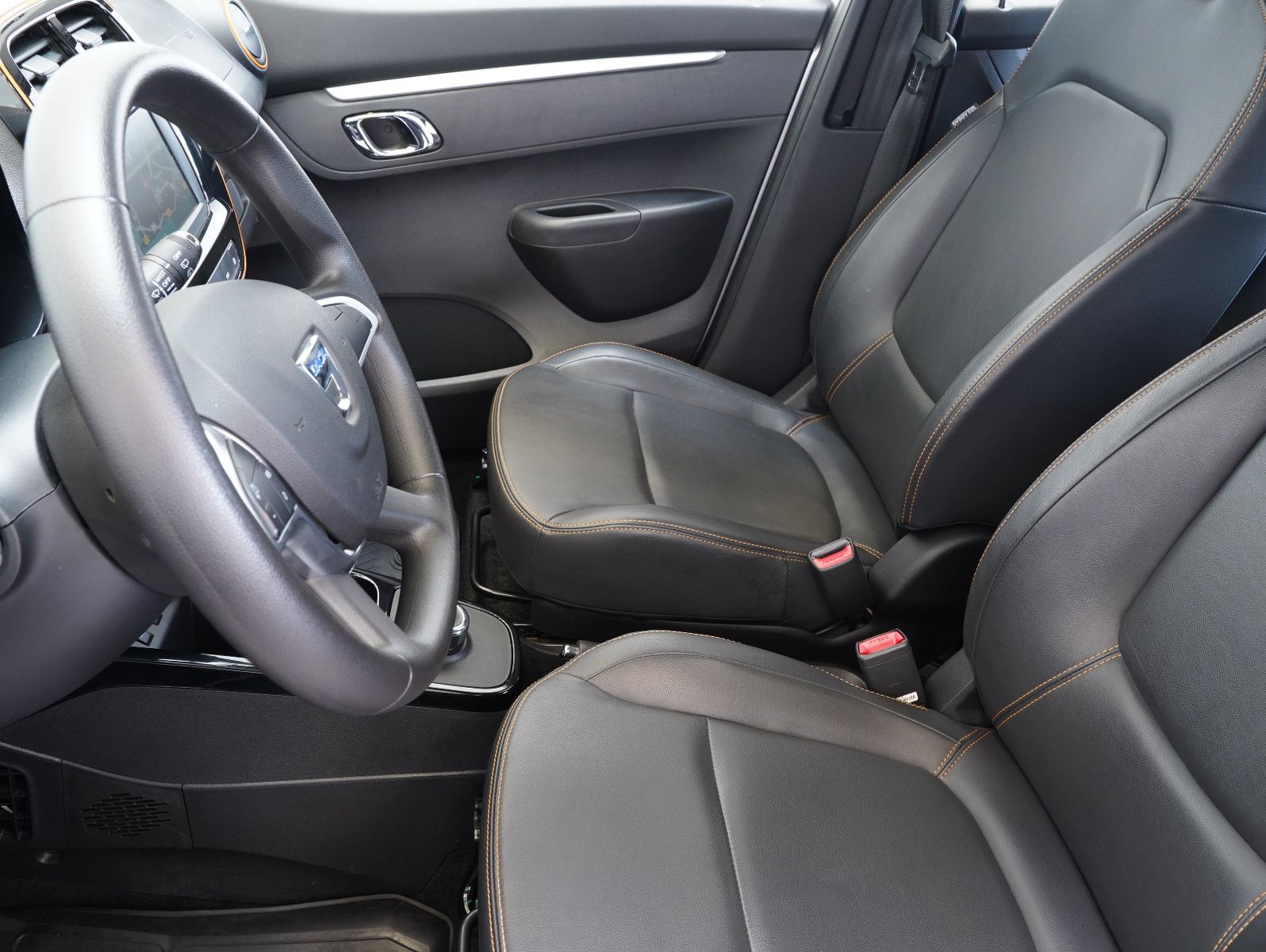 Fahrzeugabbildung Dacia Spring Electric Comfort Plus