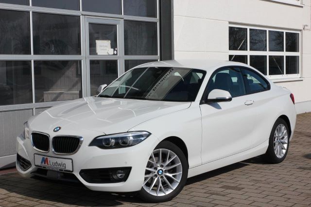 BMW 218i Coupé Aut. Advantage NAVI LED ACC HIFI 17"