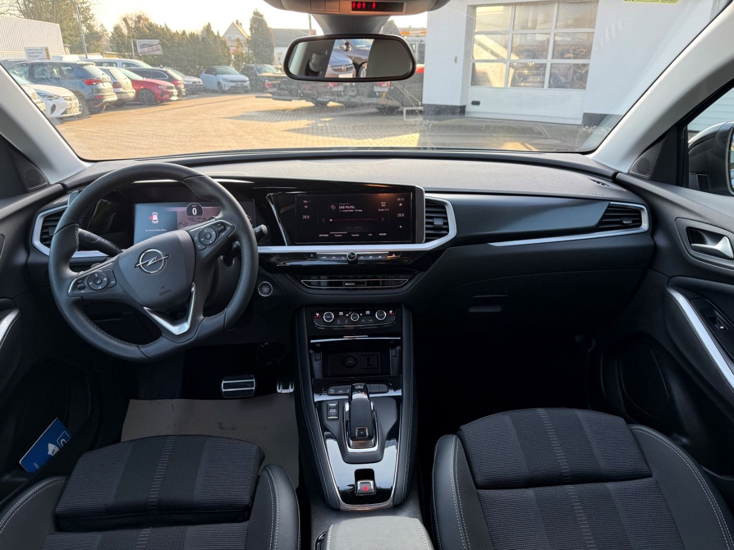 Fahrzeugabbildung Opel Grandland GS 1.2 Turbo SHZ+LHZ+Kamera+Allwetter