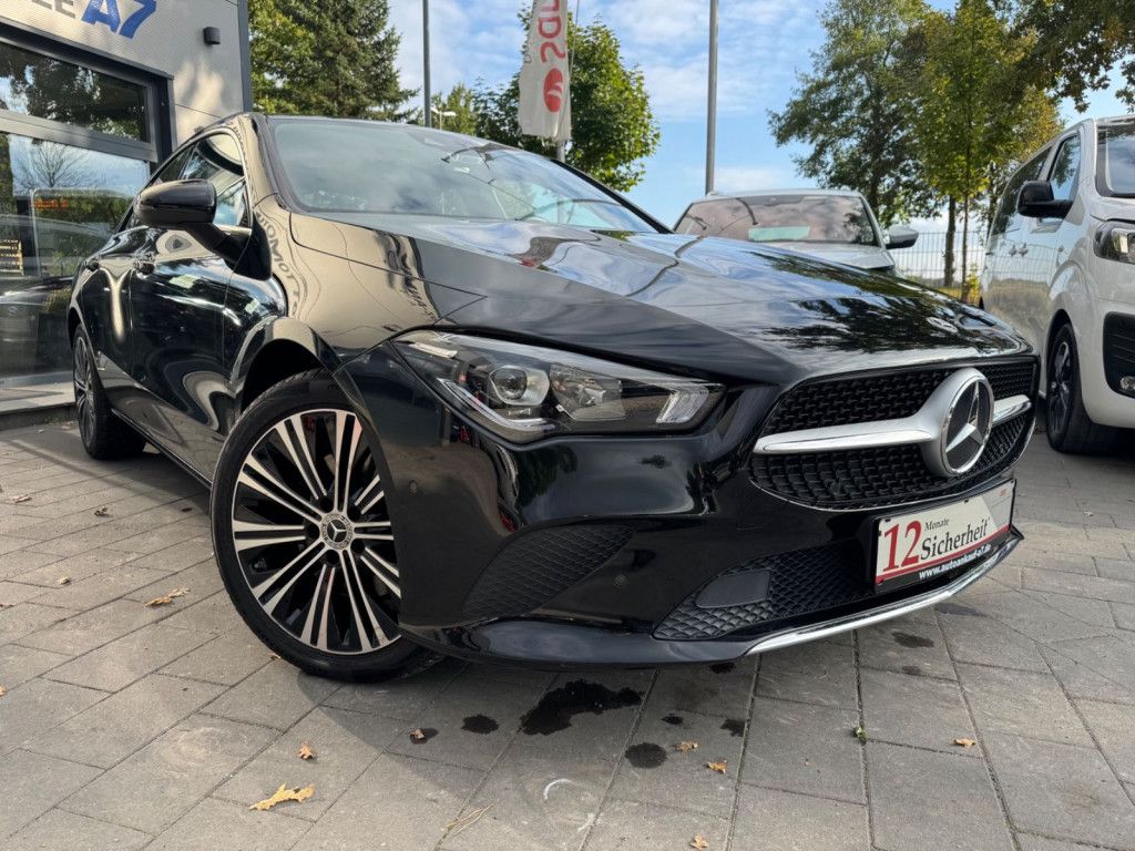 MERCEDES-BENZ CLA 220 d *LEDER*