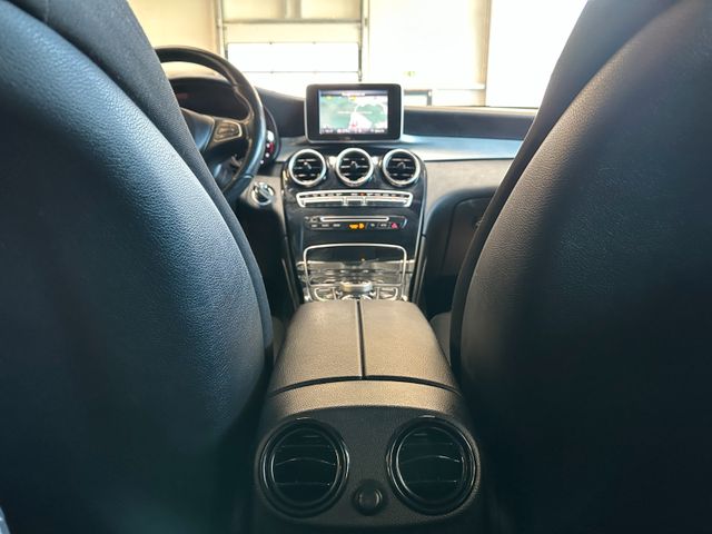 MYAUTOCENTER – Gebraucht- und Jahreswagen mit Werkstattservice in Pfaffenhofen Mercedes-Benz GLC *TÜVSERVICE NEU*TEMPO*AHK*SitzHZ*NAV*PDC*
