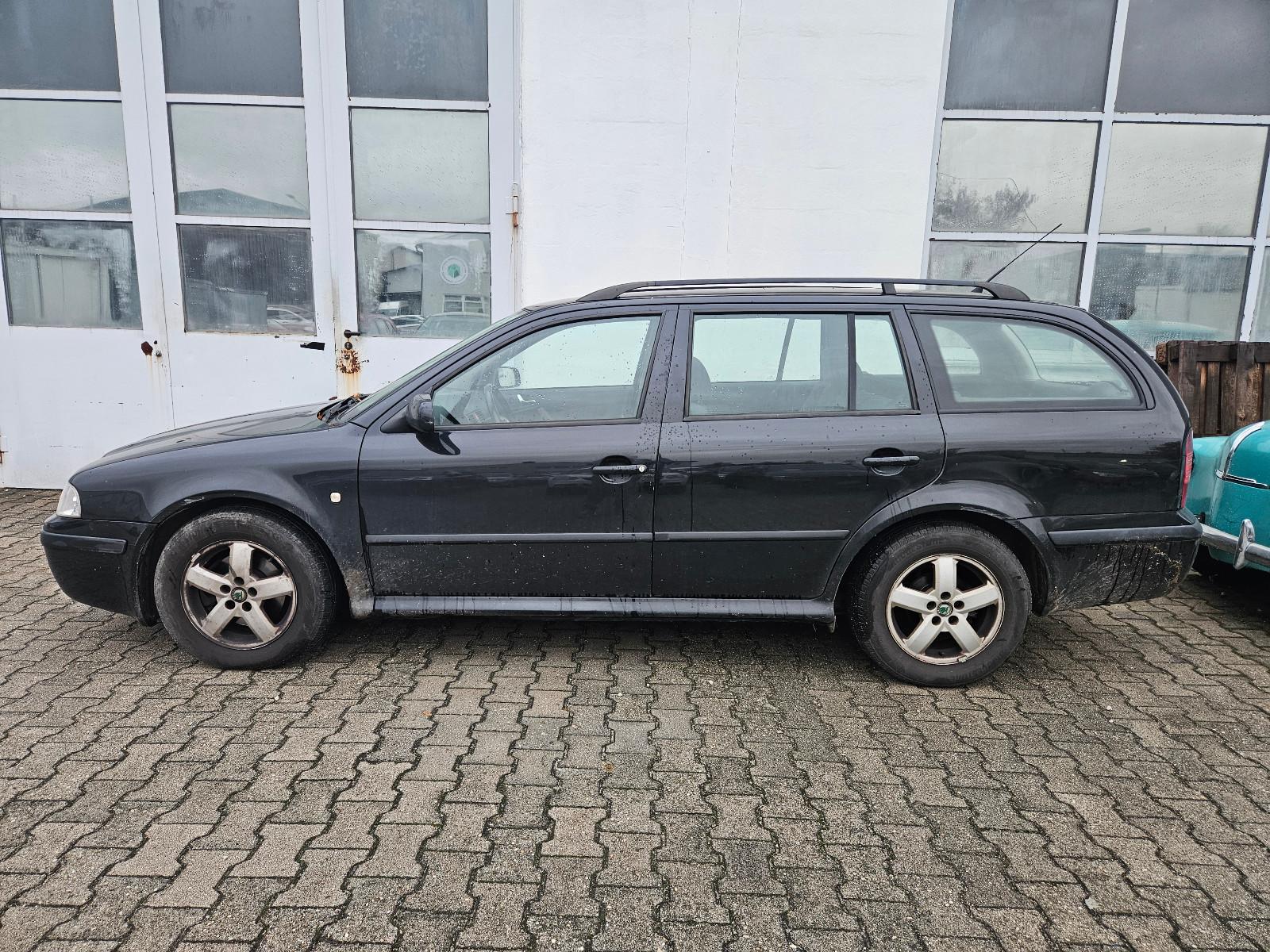Skoda Octavia 2005 — салон