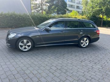 Mercedes E 220 - 7