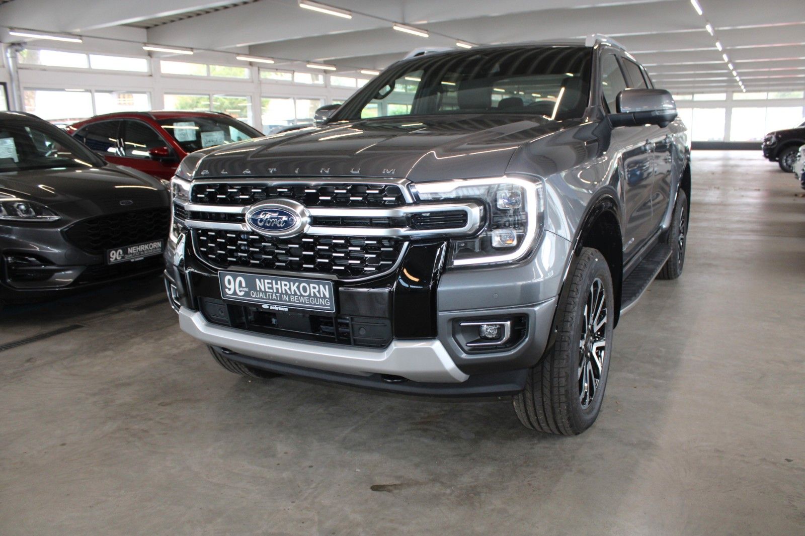 Fahrzeugabbildung Ford Ranger Platinum Automatik LEDER B&O ROLLO AHK