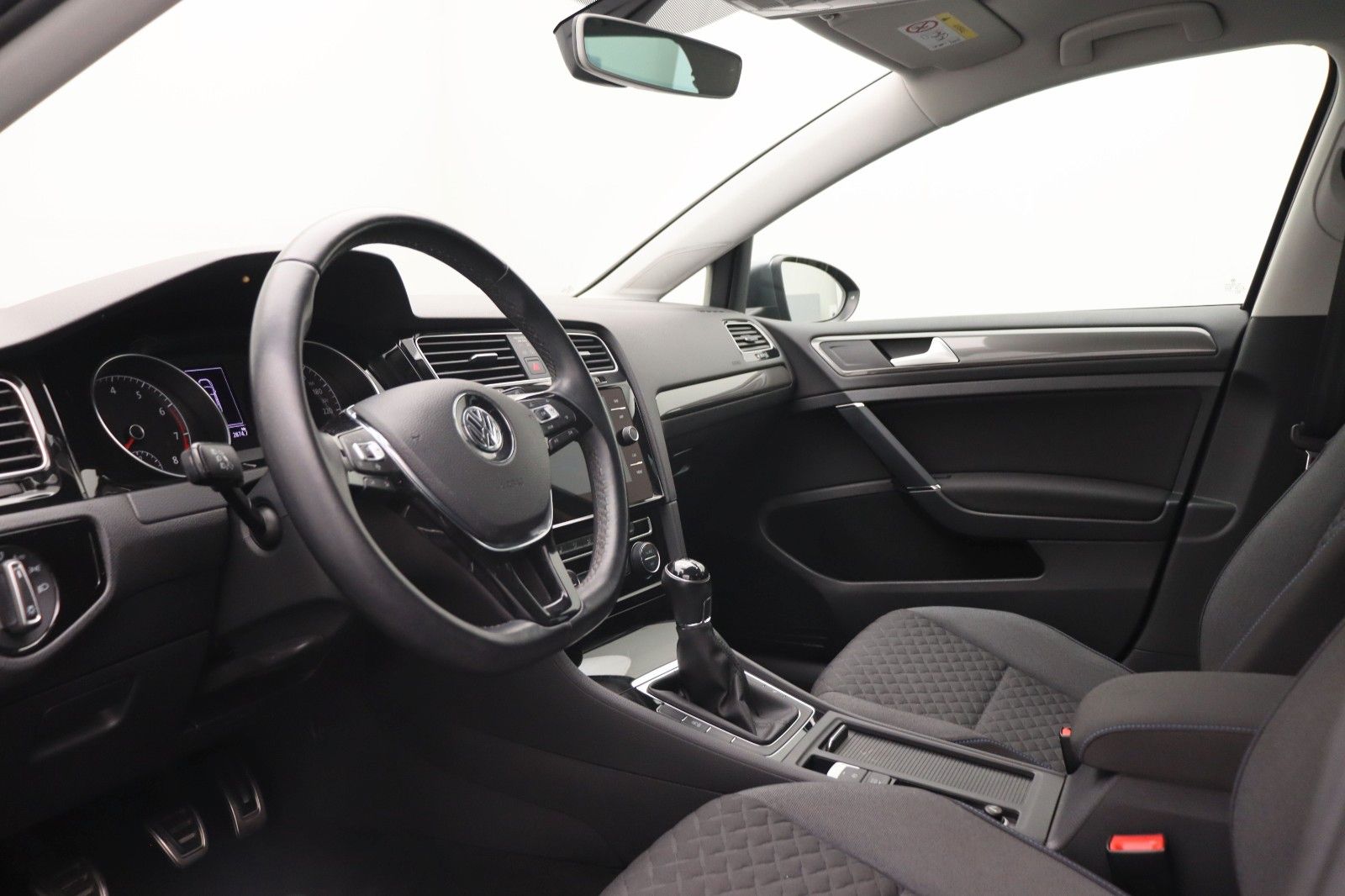 Fahrzeugabbildung Volkswagen Golf VII 1.0 Lim. Join