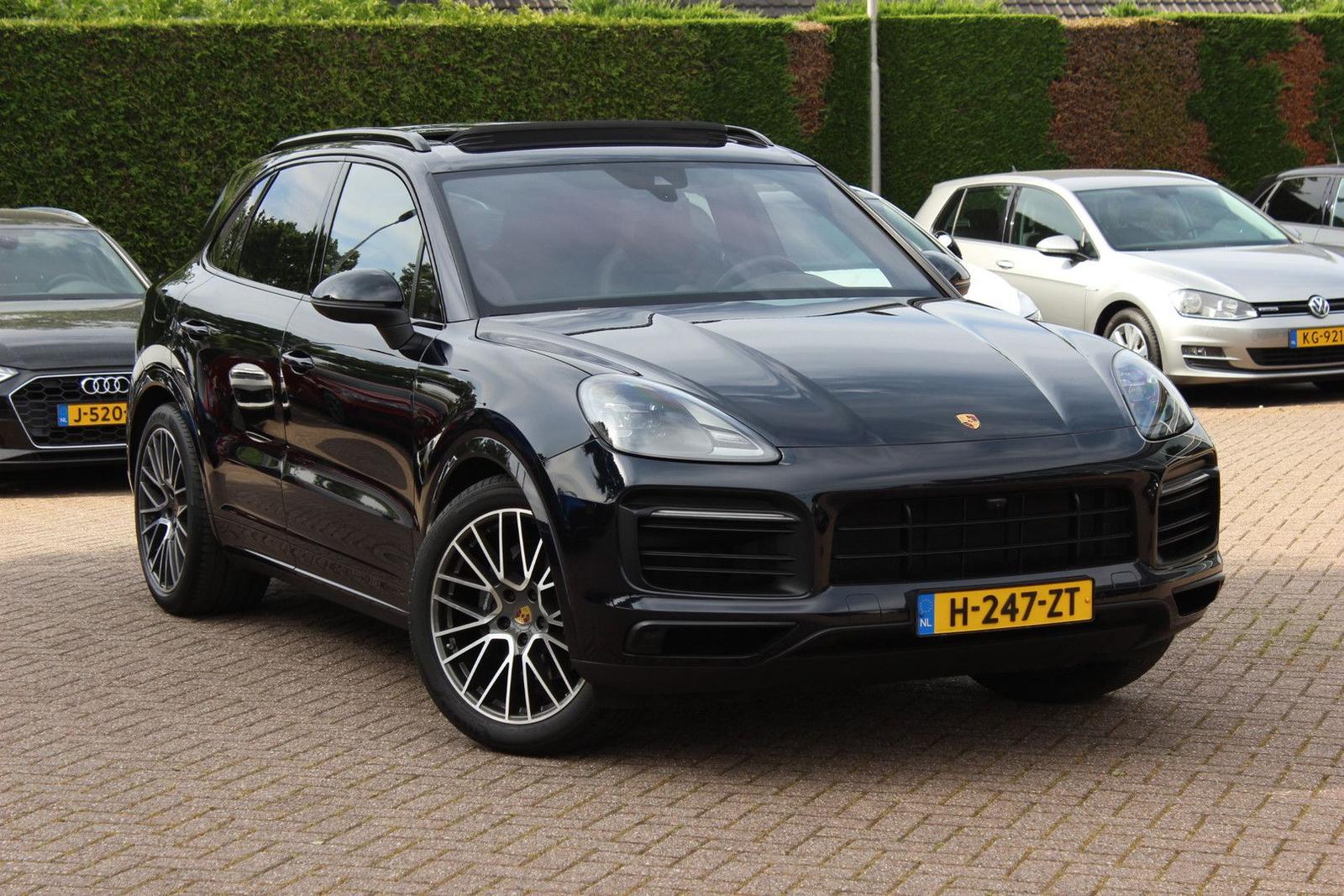 Porsche Cayenne 3.0 E-Hybrid / Trekhaak / Panoramadak /