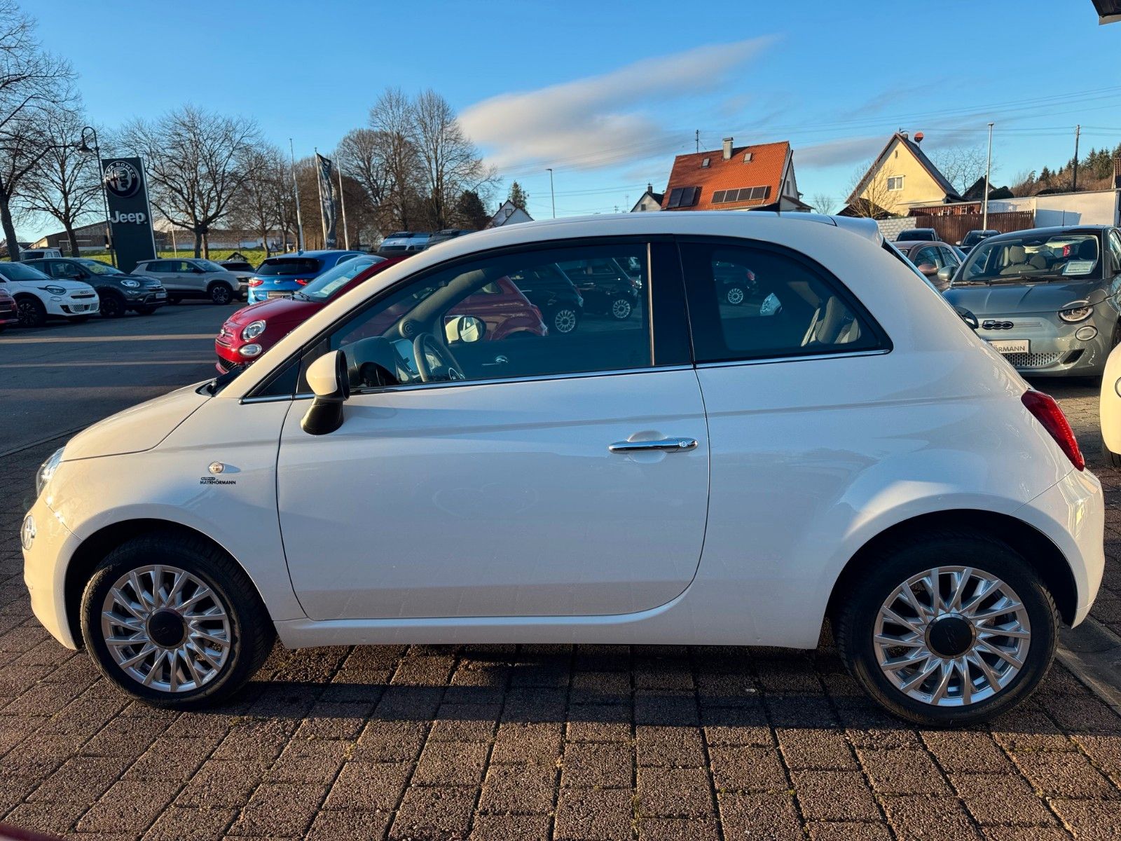 Fahrzeugabbildung Fiat 500  LOUNGE CARPLAY KLIMA DAB PDC TEMPOMAT