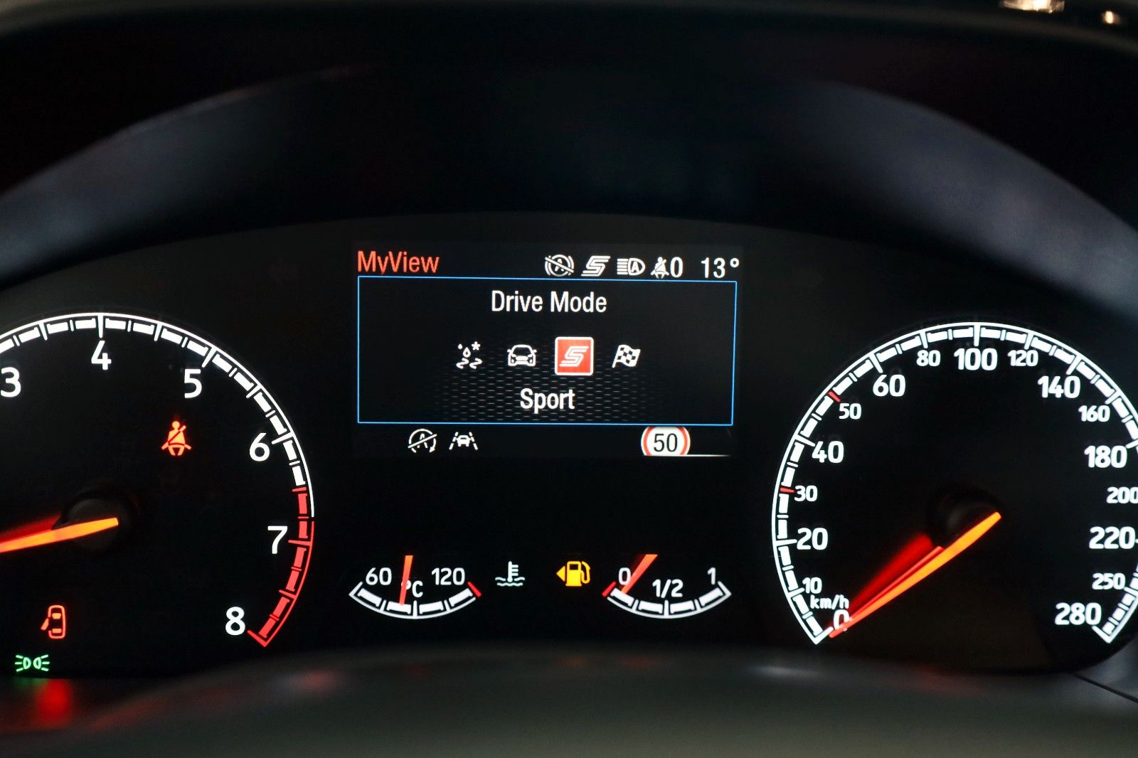 Fahrzeugabbildung Ford Focus Lim. ST Leder,Navi,LED,HeadUp,Panorama,B&O
