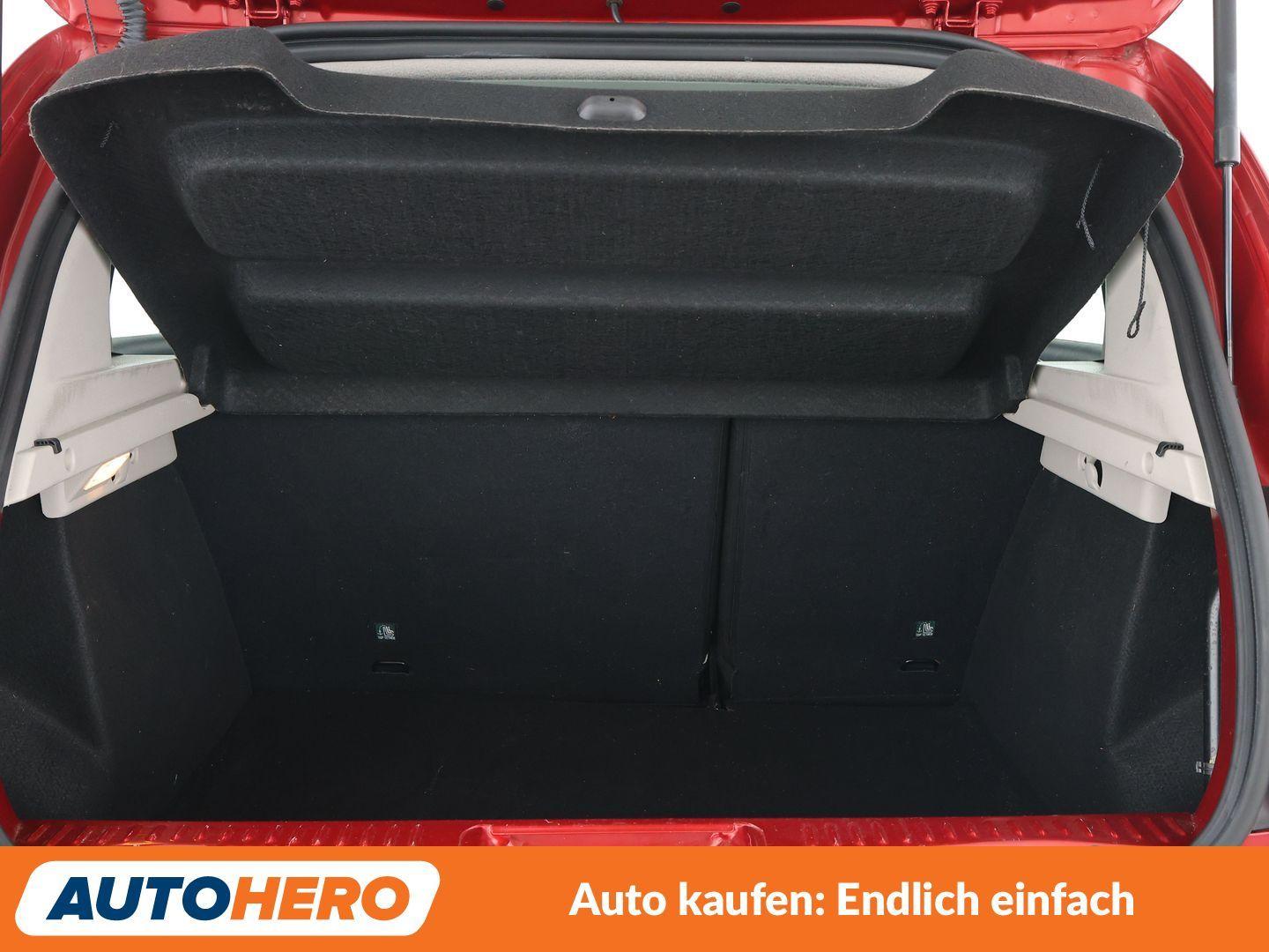 Dacia Sandero 0.9 TCe Stepway Celebration Aut.*NAVI*