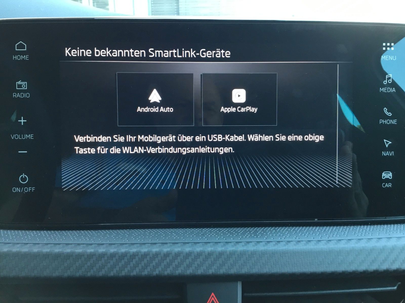 Fahrzeugabbildung SKODA Kamiq 1.5 TSI DSG Monte Carlo+AHK+Navi+Kamera