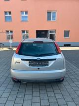 Ford Focus 1.6l - Ford Focus aus 2000: 1.6