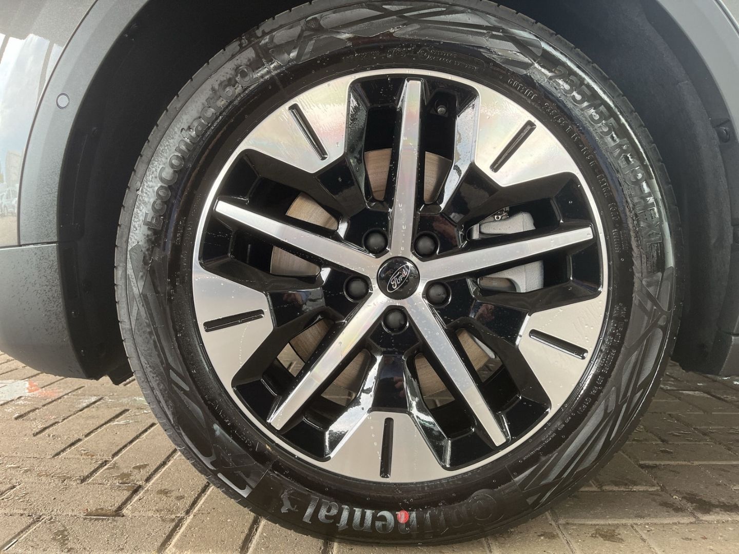 Fahrzeugabbildung Ford Explorer Select RWD Sportpaket Navi Digitales Co