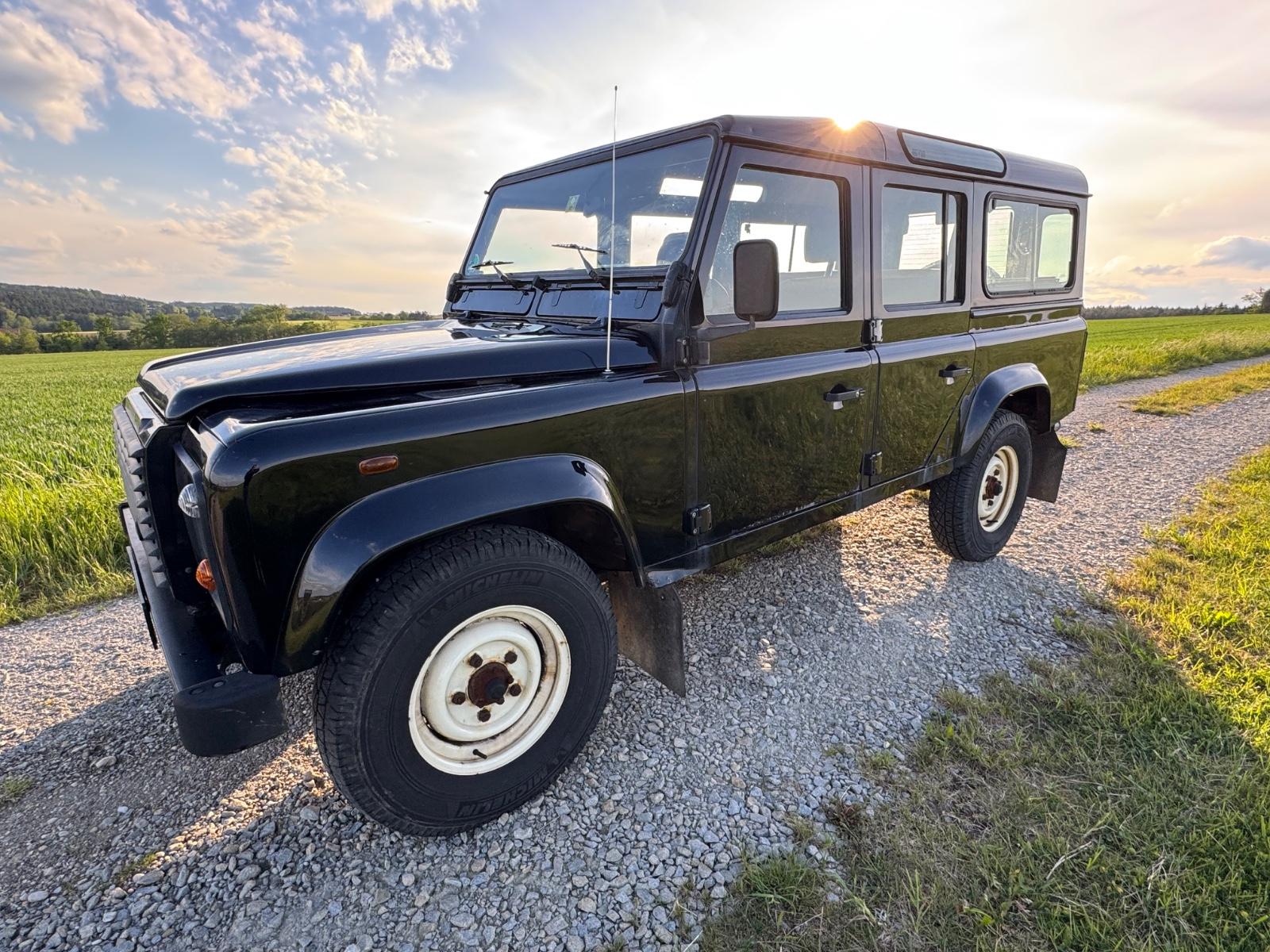 Land Rover Defender 110 E Station Wagon*1HAND*SHZ*PROMI*AHK